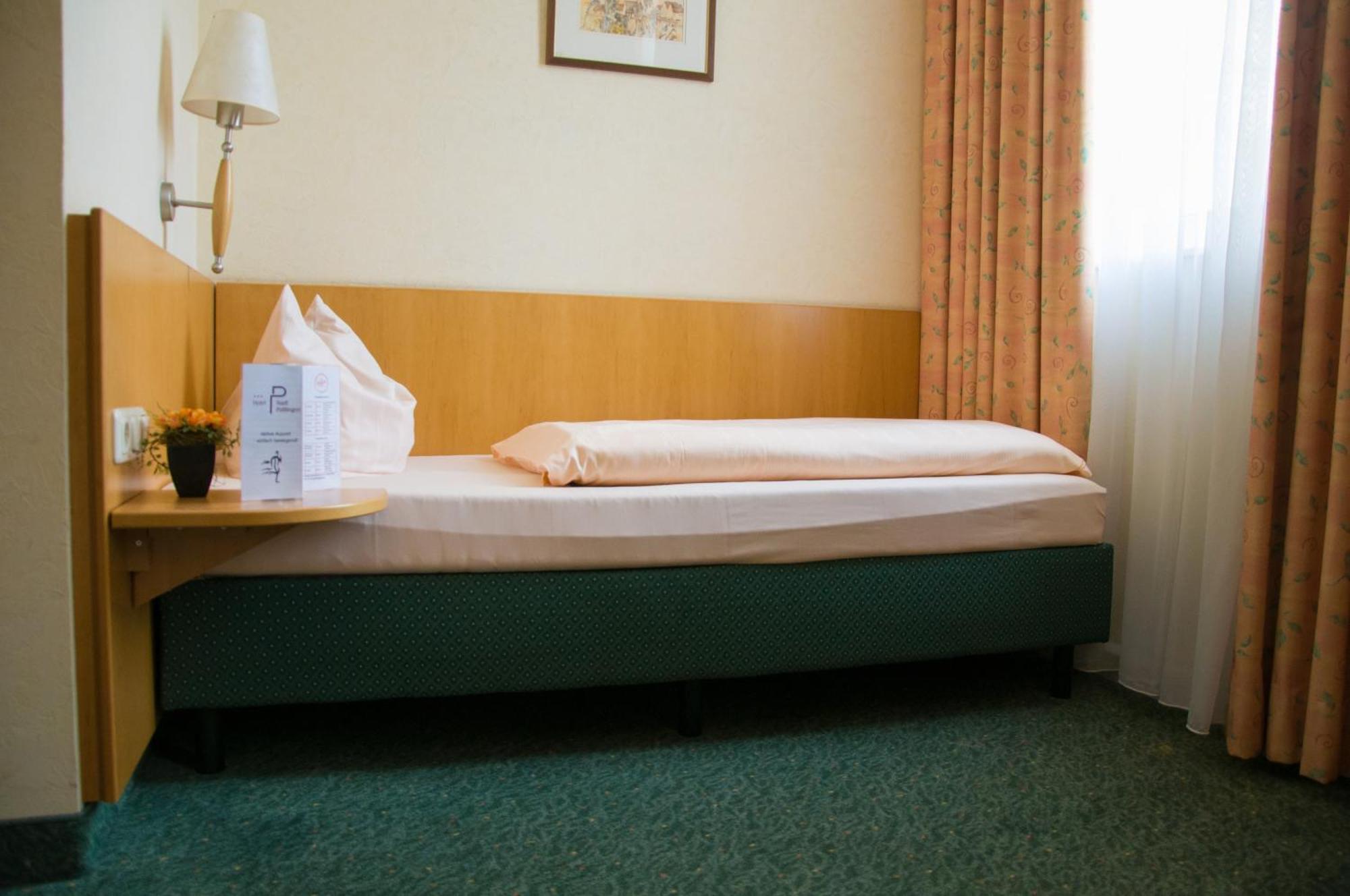 Domizil Alte Post Hotel Puttlingen Ruang foto
