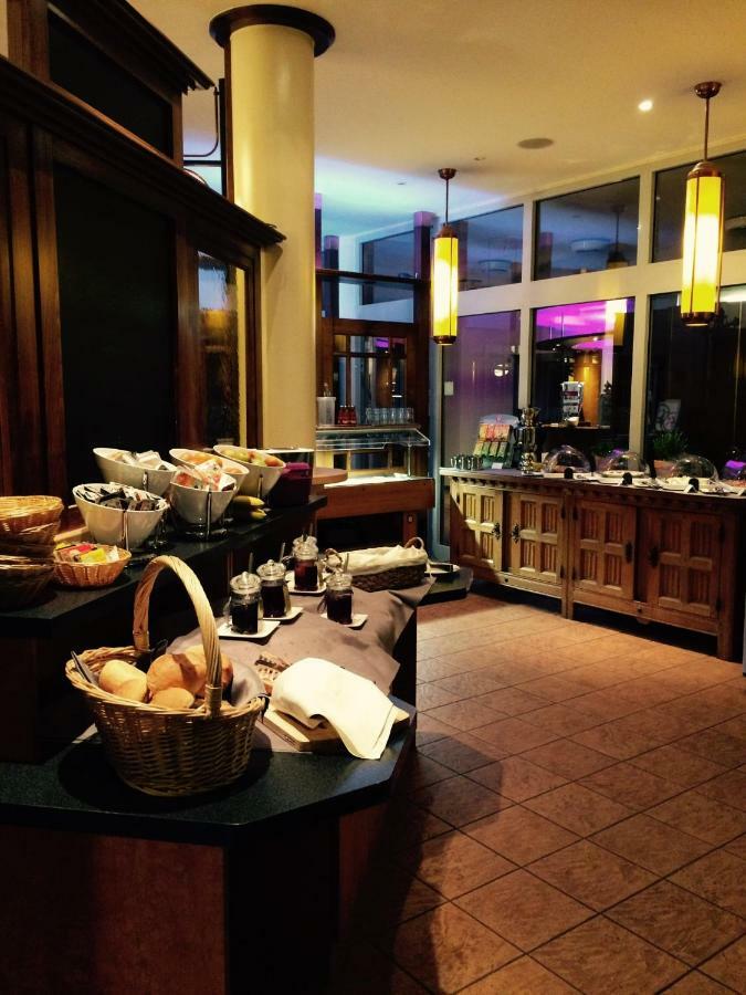 Domizil Alte Post Hotel Puttlingen Bagian luar foto
